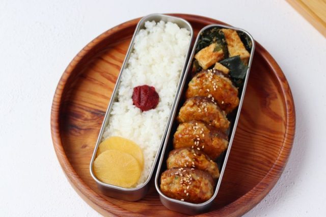 お弁当　つくね