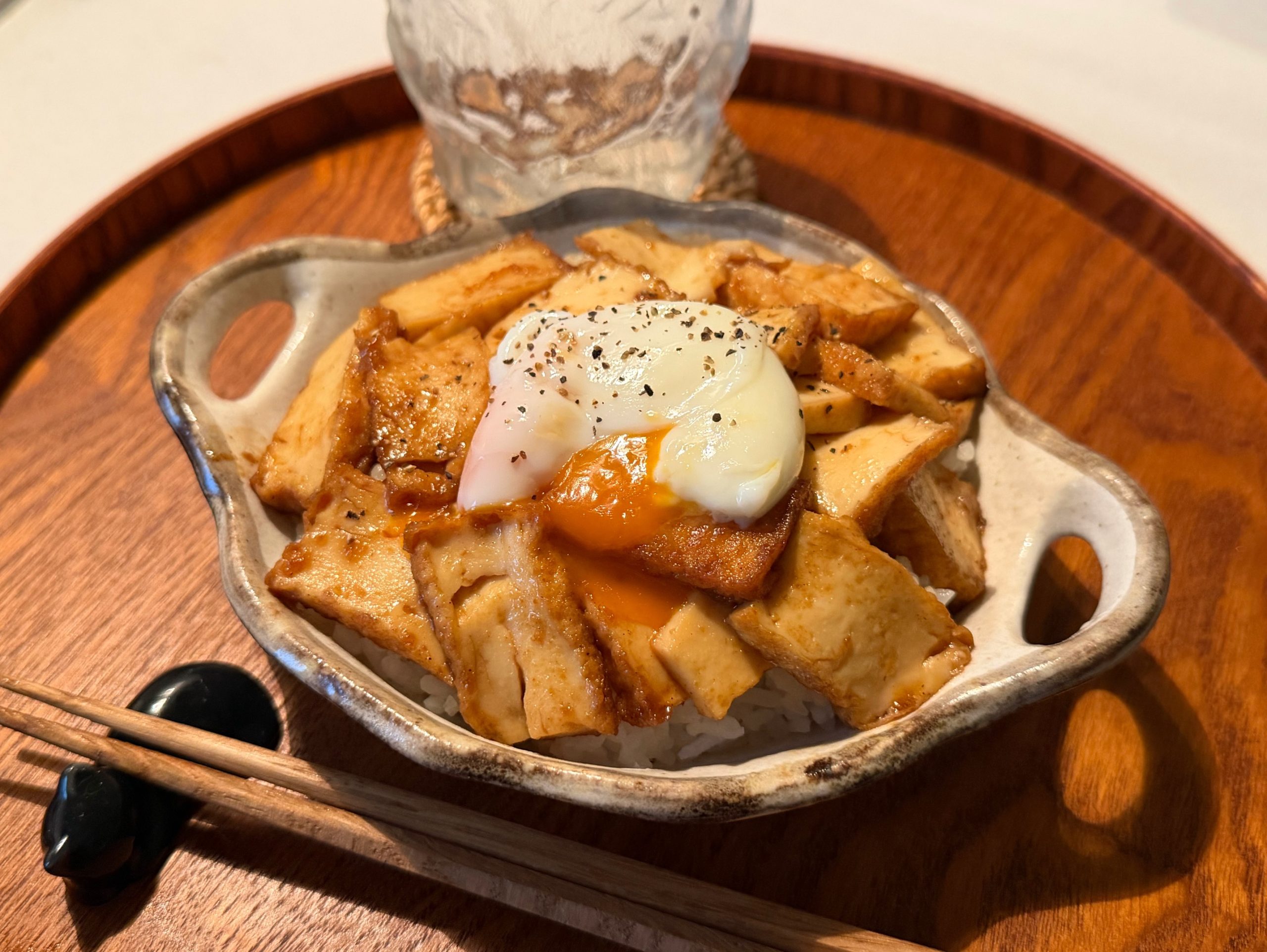 節約なのに大満足！隠し味が決め手の「厚揚げ甘辛丼」