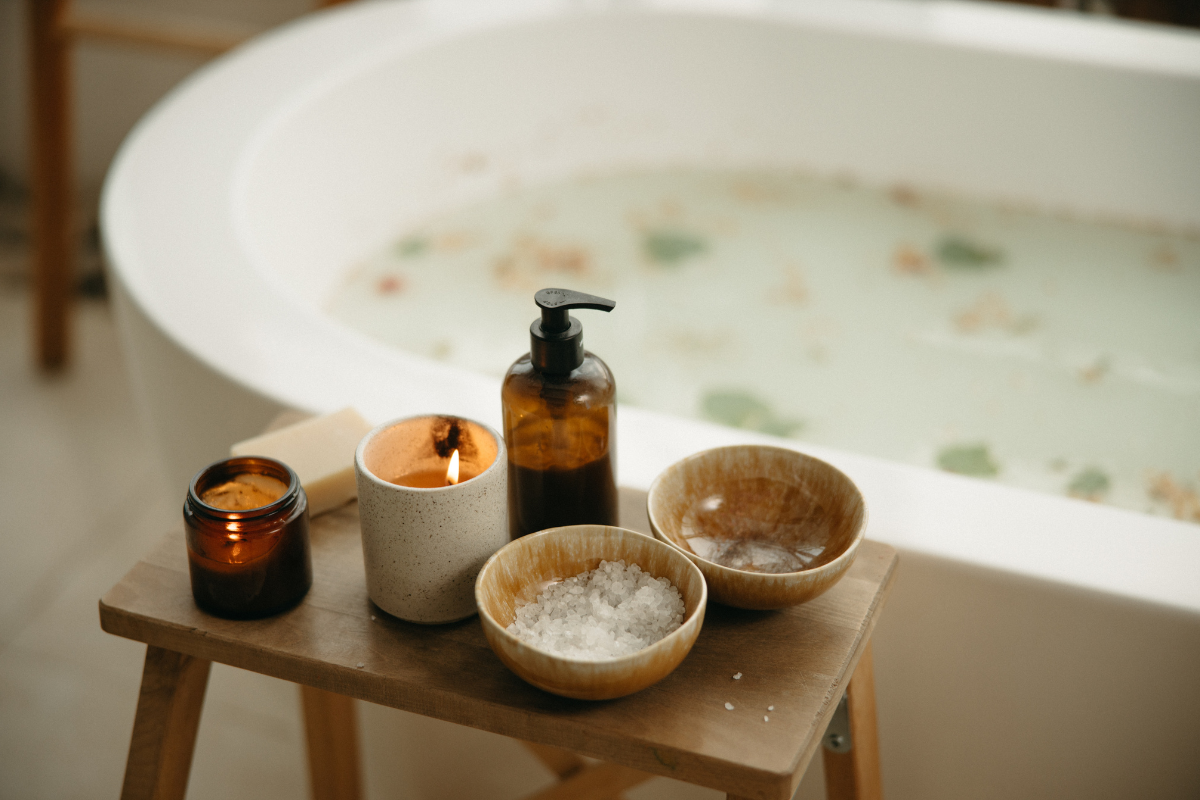 朝の「すっきり目覚め」は夜決まる！睡眠の質を上げる入浴のコツ3つ