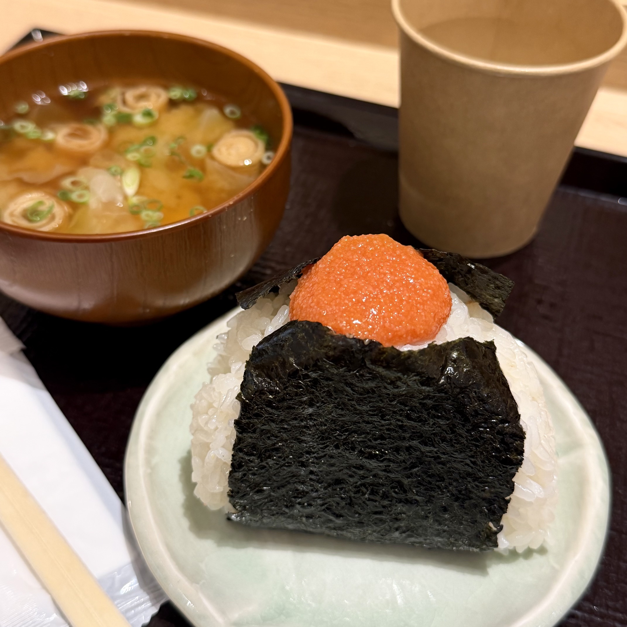 【大阪・梅田】握りたて絶品！おにぎり＆具だくさん味噌汁550円〜@こだわりおにぎり ひとにぎり