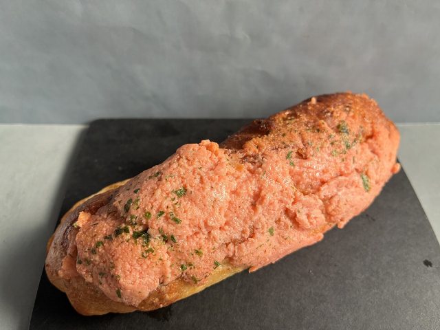 スモークチーズやベーコン、れんこんを使ったれんこんパン