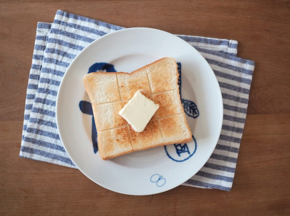 いつもの食パン、どう食べる？朝ごはんが楽しみになる3人の工夫