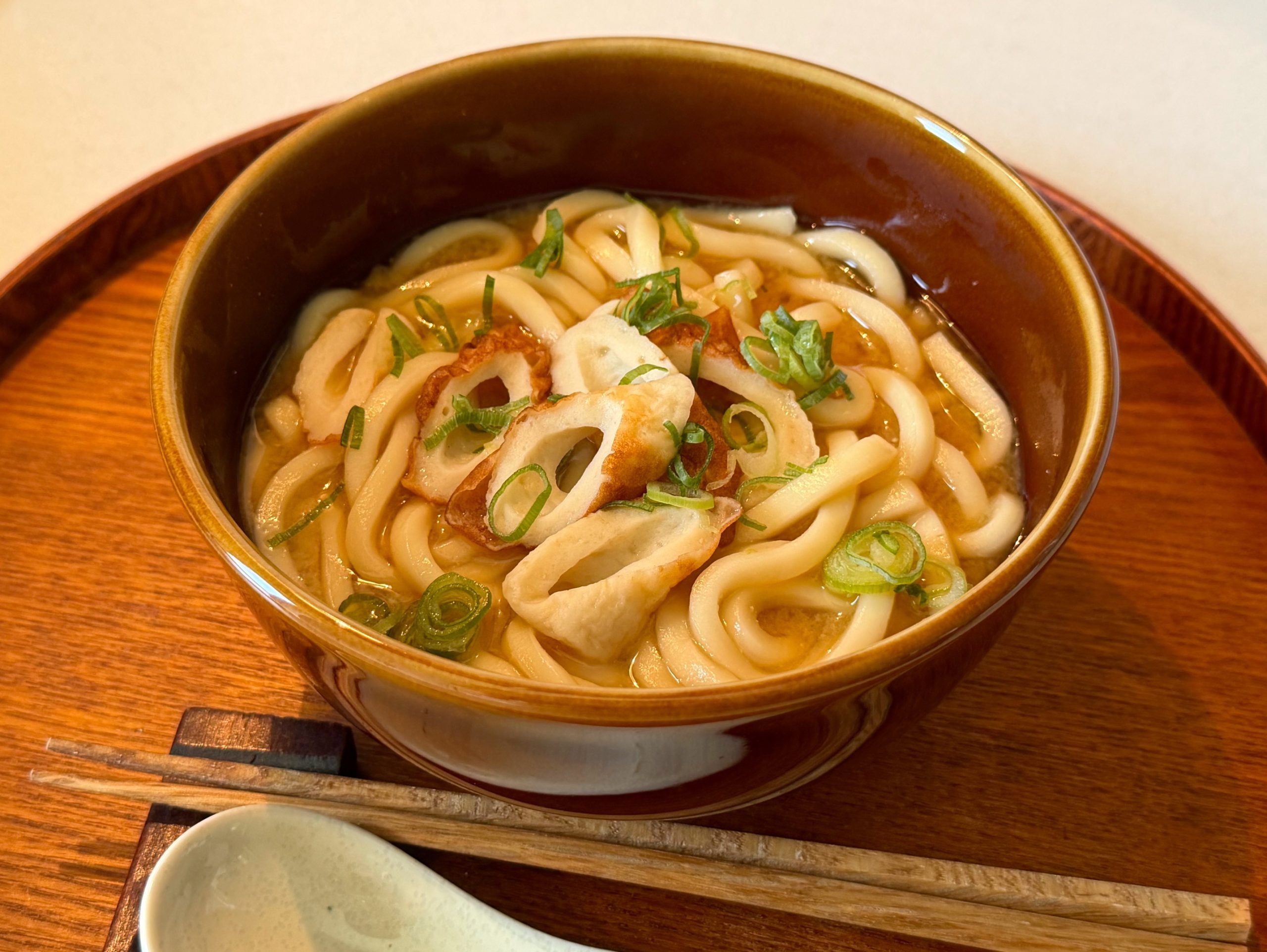 材料費80円！レンジ5分で簡単「ちくわの味噌煮込みうどん風」
